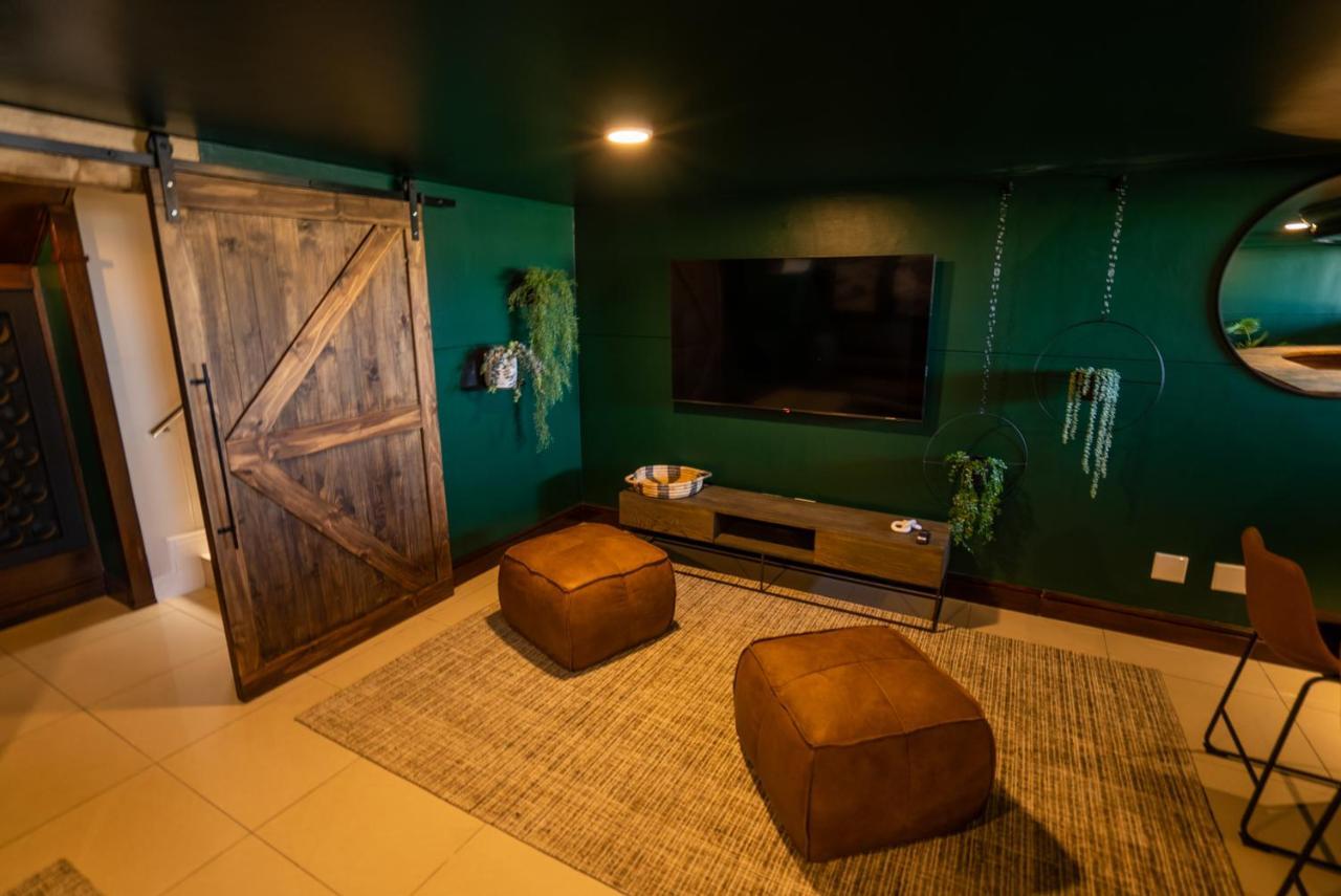 Deja Blue Beachfront Villa, Newly Renovated Langstrand Dış mekan fotoğraf